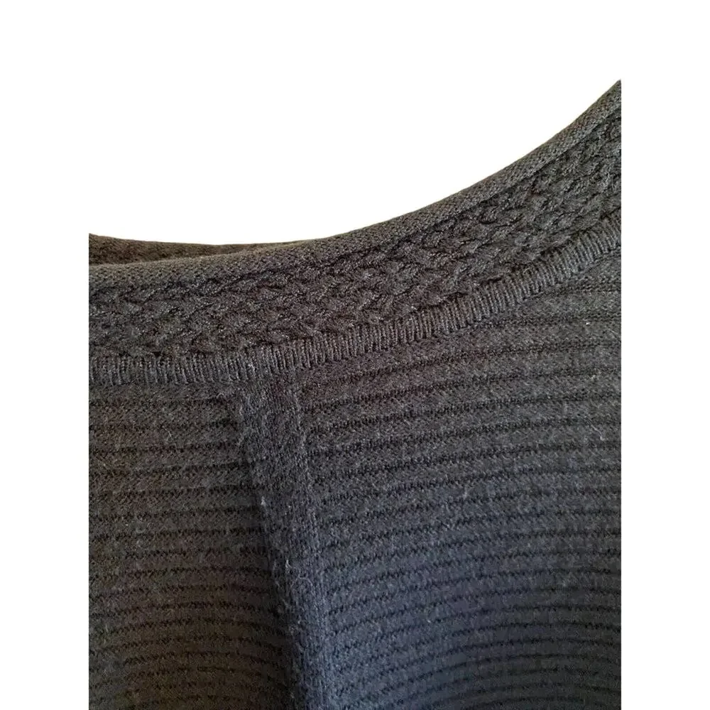 Cyrus Black Long Sleeve‎ Round Neck Ribbed Tight Knit Sweater Size Petite Medium
